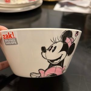Disney Minnie Mouse Bowl by Zak Designs